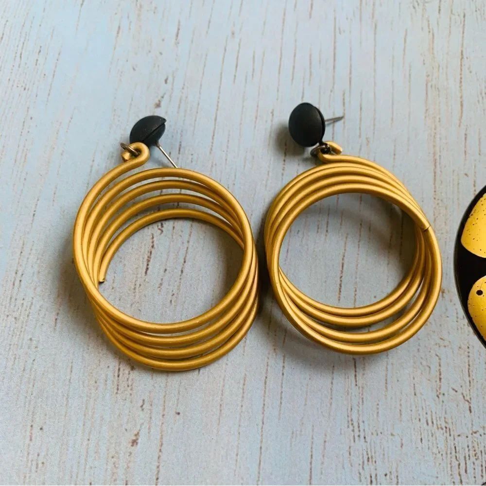 Matte Gold Earring Bundle - Picture 3 of 4